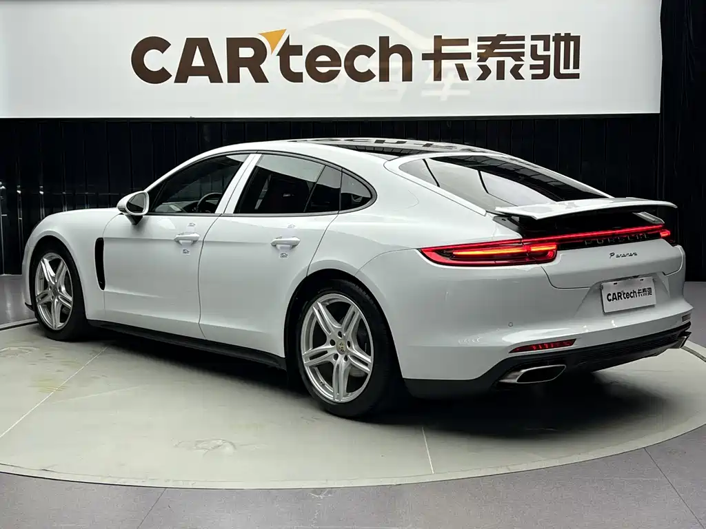 Porsche Panamera 2019 — фото 6