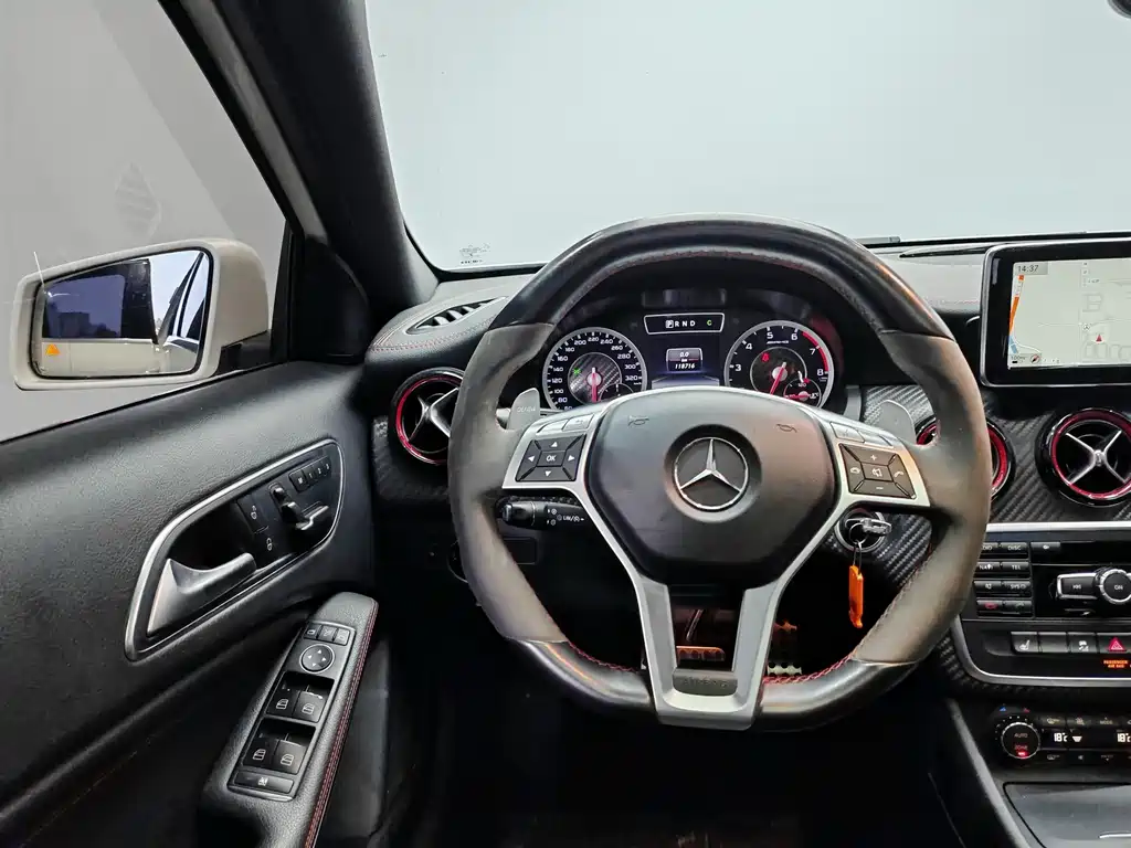 Mercedes-Benz A-Class AMG 2015 — фото 9