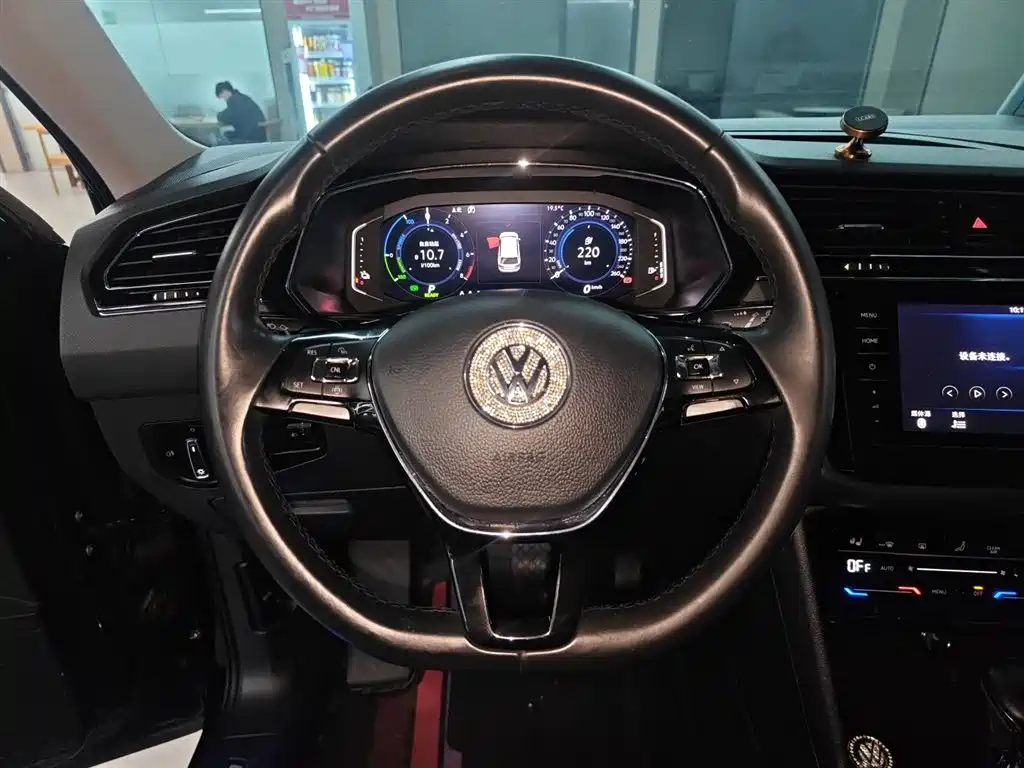 Volkswagen Tiguan L New Energy 2020 — фото 11