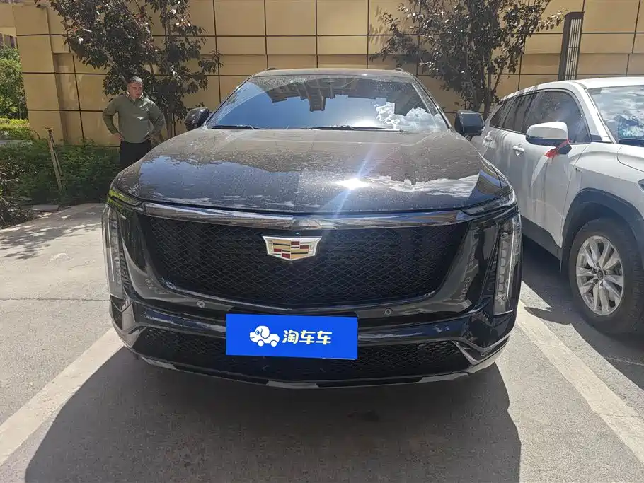 Cadillac XT5 2025 — фото 2
