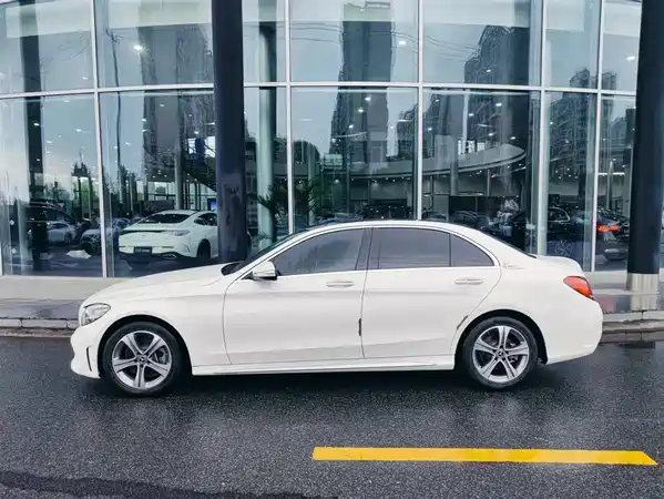 Mercedes-Benz C-Class 2020