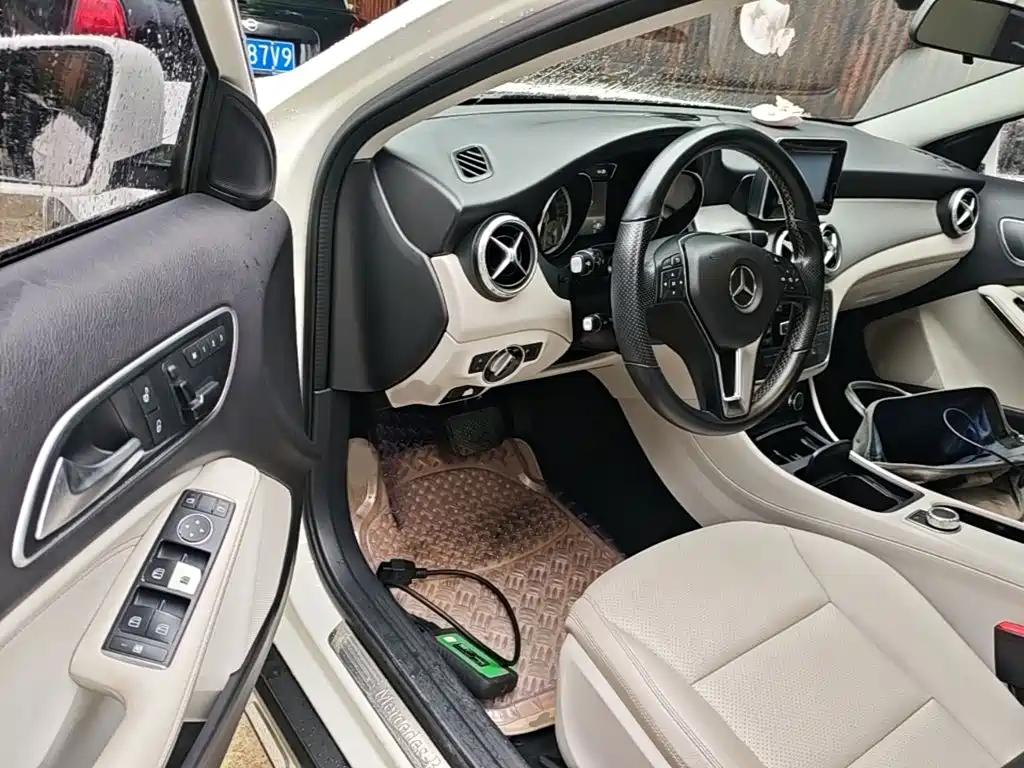 Mercedes-Benz GLA 2015 — фото 14