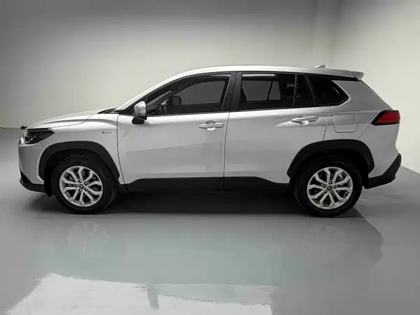Toyota Frontlander 2024