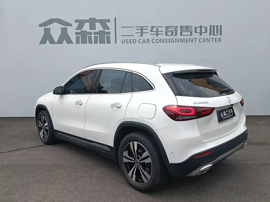 Mercedes-Benz GLA 2021