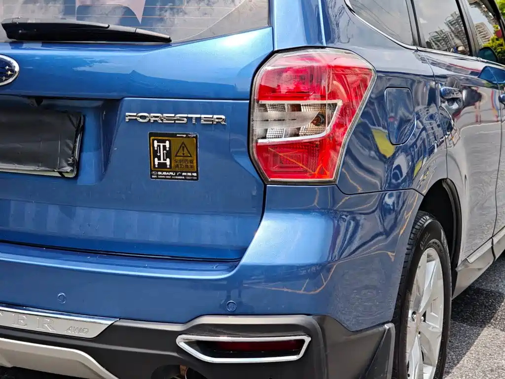 Subaru Forester 2015 — фото 10