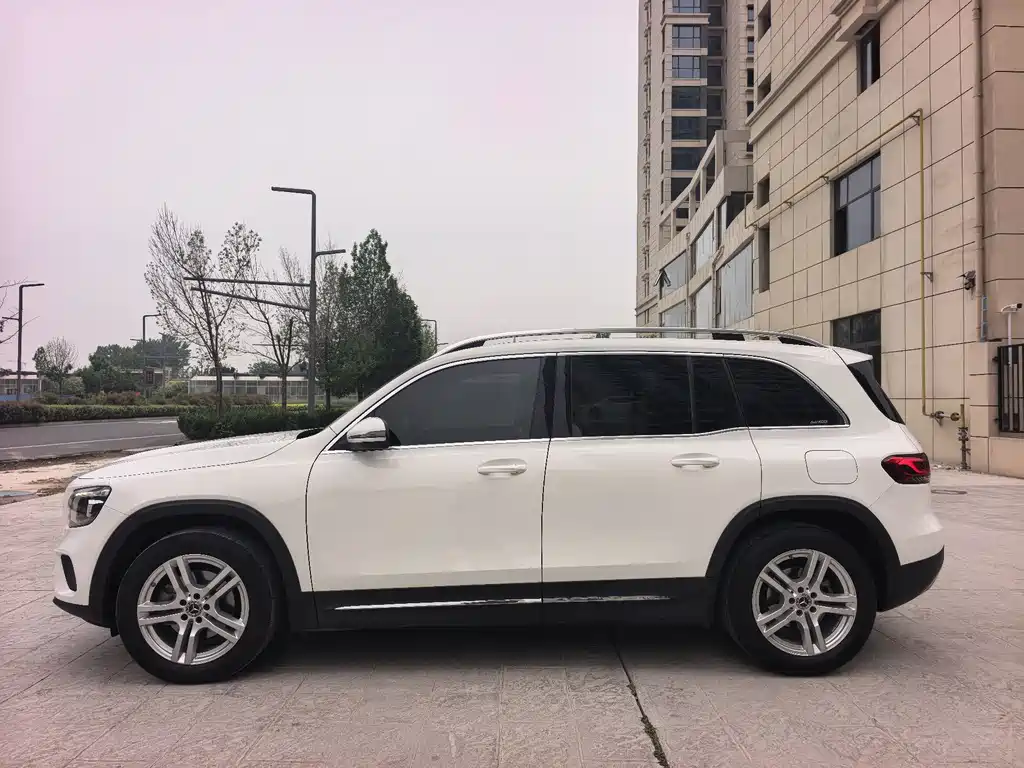 Mercedes-Benz GLB 2022