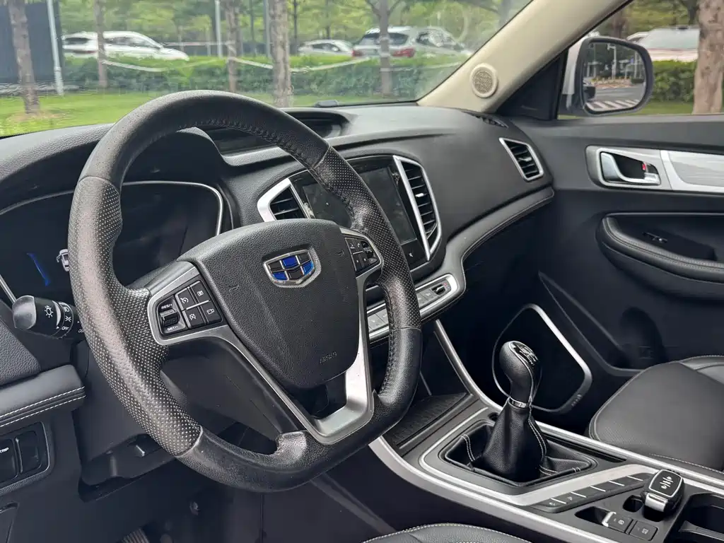 Geely Vision X6 2018 — фото 18