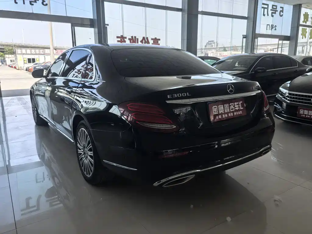 Mercedes-Benz E-Class 2020 — фото 16
