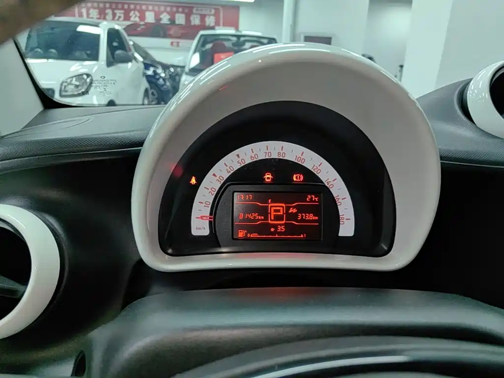 smart fortwo 2019 — фото 12