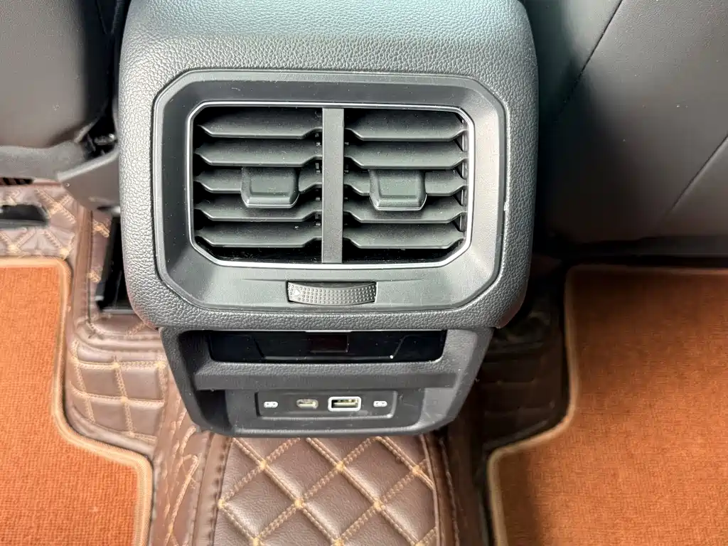 Volkswagen Tiguan L 2023 — фото 24