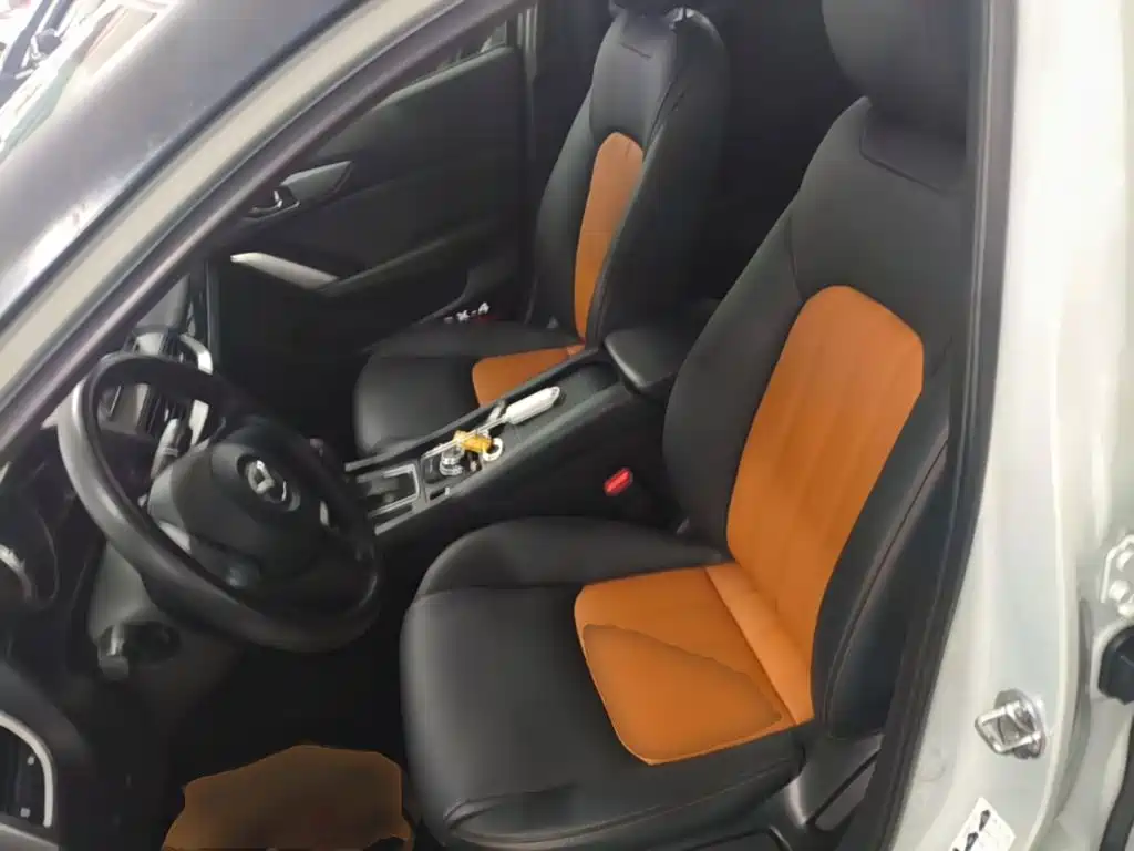 Mazda CX-4 2017 — фото 15