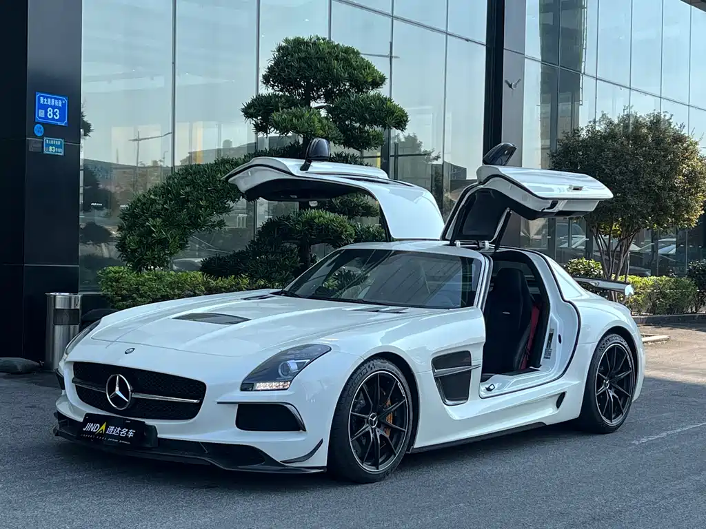 Mercedes-Benz SLS AMG 2014 — фото 1