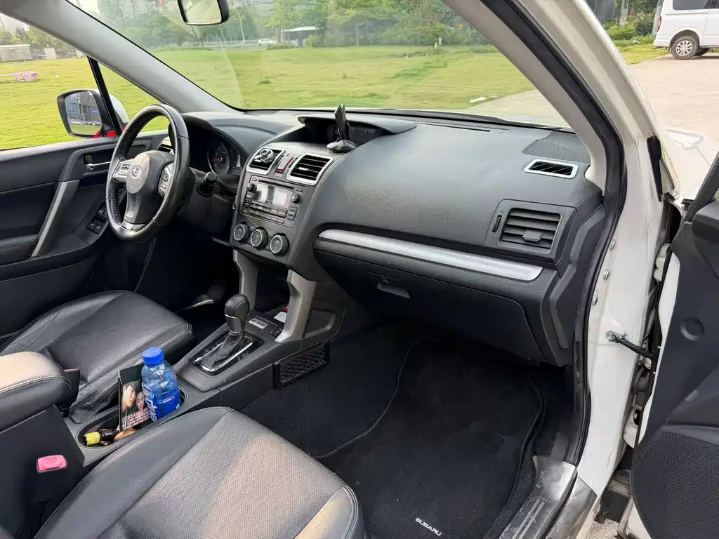 Subaru Forester 2015 — фото 14