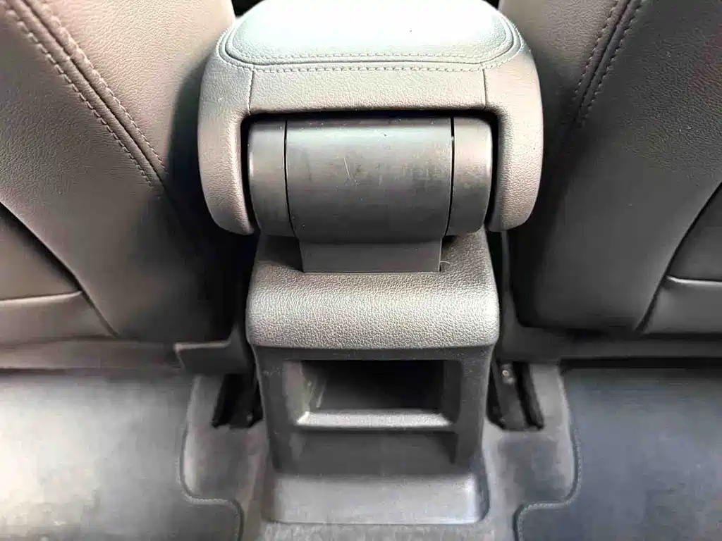 Audi Q2L 2023 — фото 12