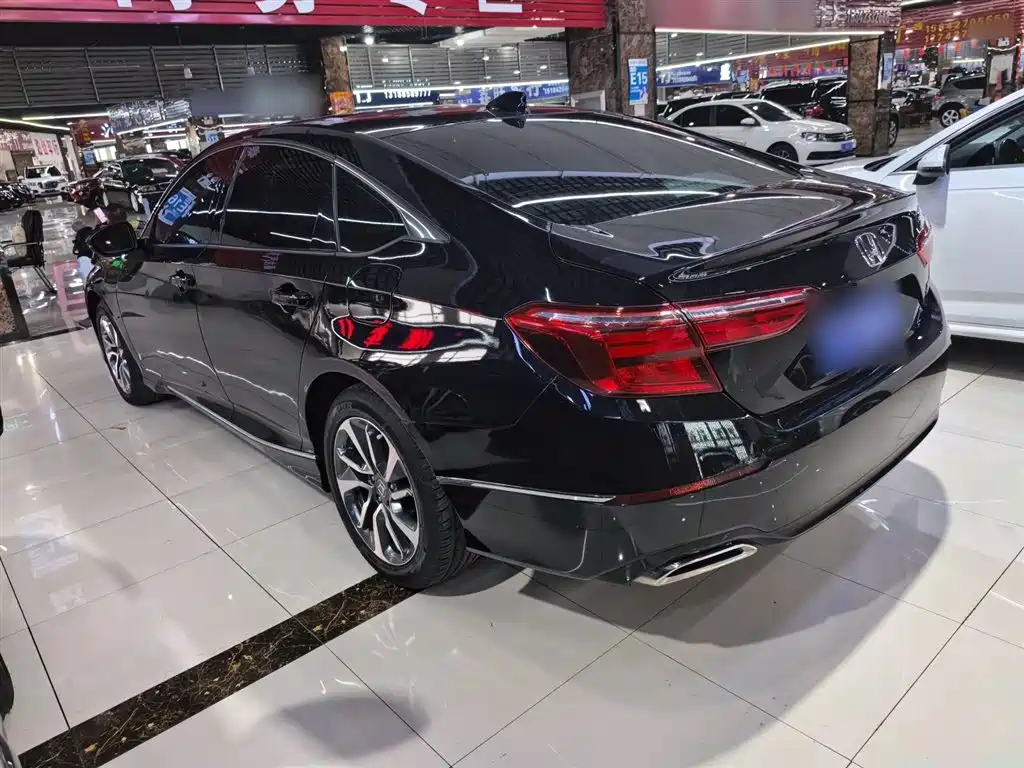 Honda Inspire 2021 — фото 11