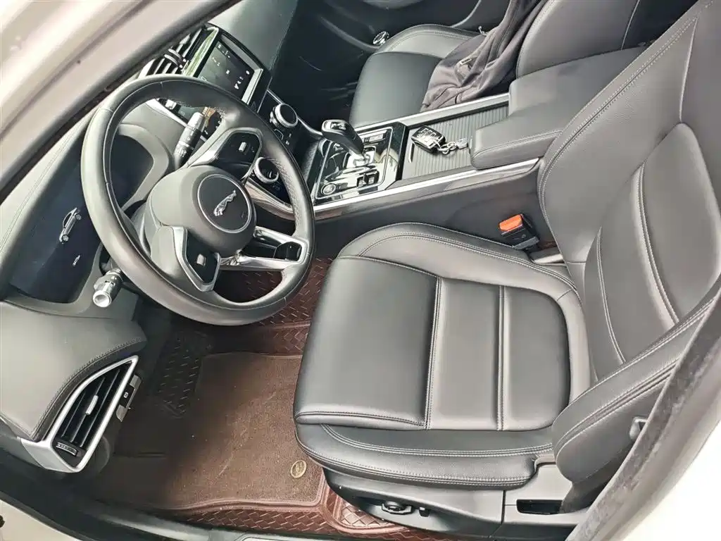 Jaguar XEL 2022 — фото 16