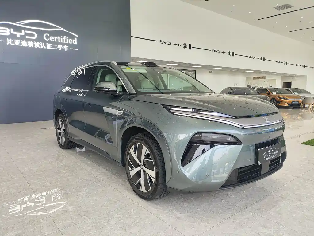 BYD Tang L 2025
