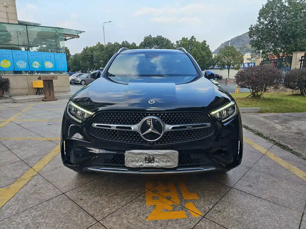 Mercedes-Benz GLC 2023
