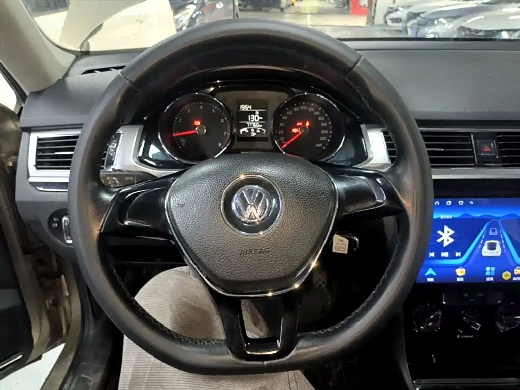 Volkswagen Bora 2017 — фото 11