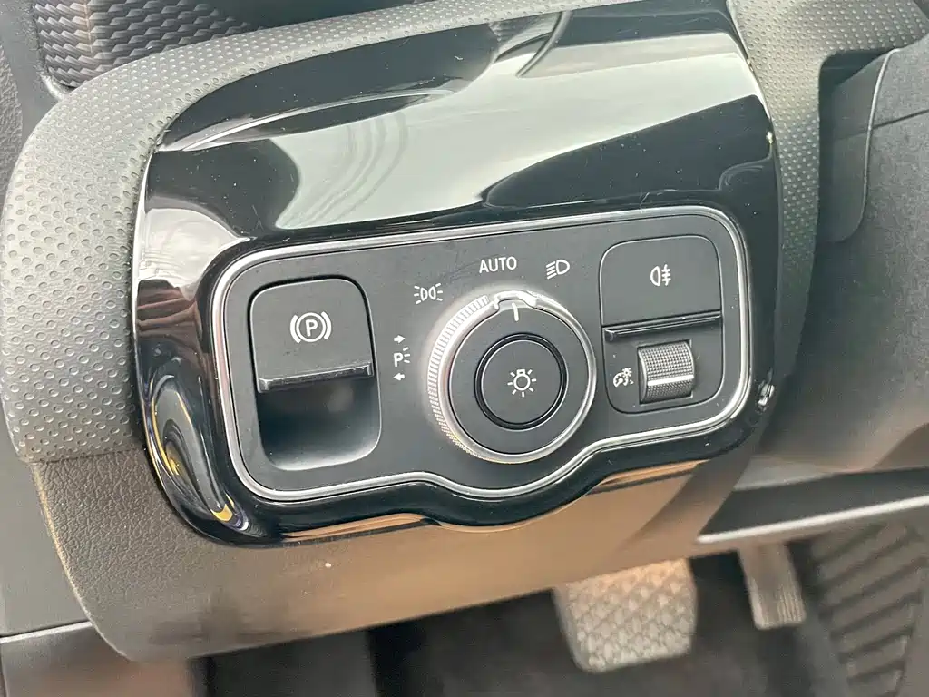 Mercedes-Benz A-Class 2020 — фото 12