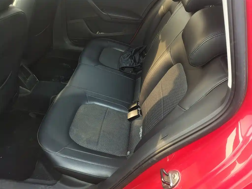 Skoda Rapid Spaceback 2014 — фото 17