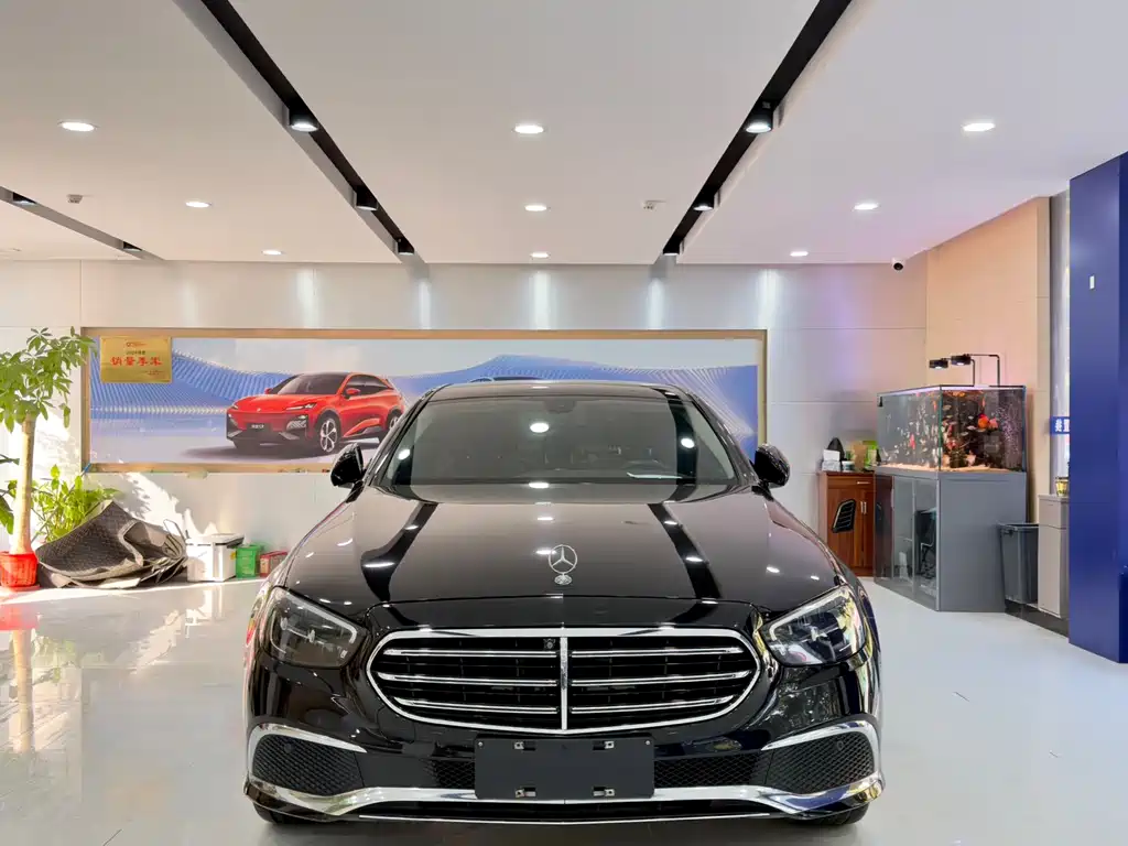Mercedes-Benz E-Class 2022