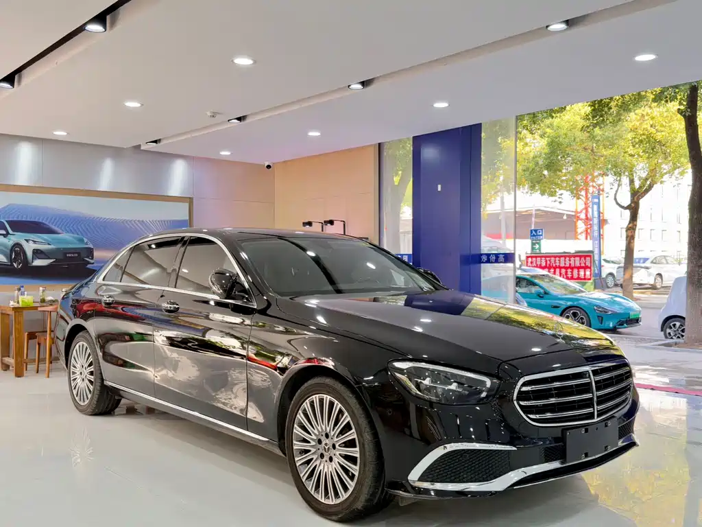 Mercedes-Benz E-Class 2022