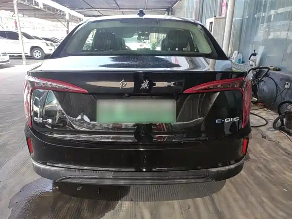Hongqi E-QM5 2023