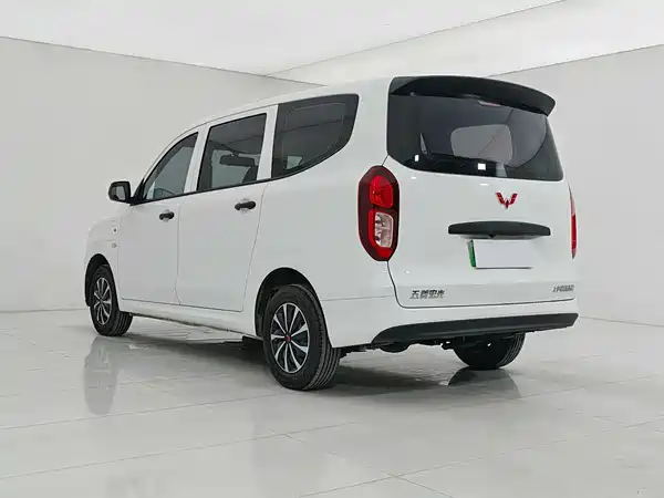Wuling Hongguang New Energy 2025