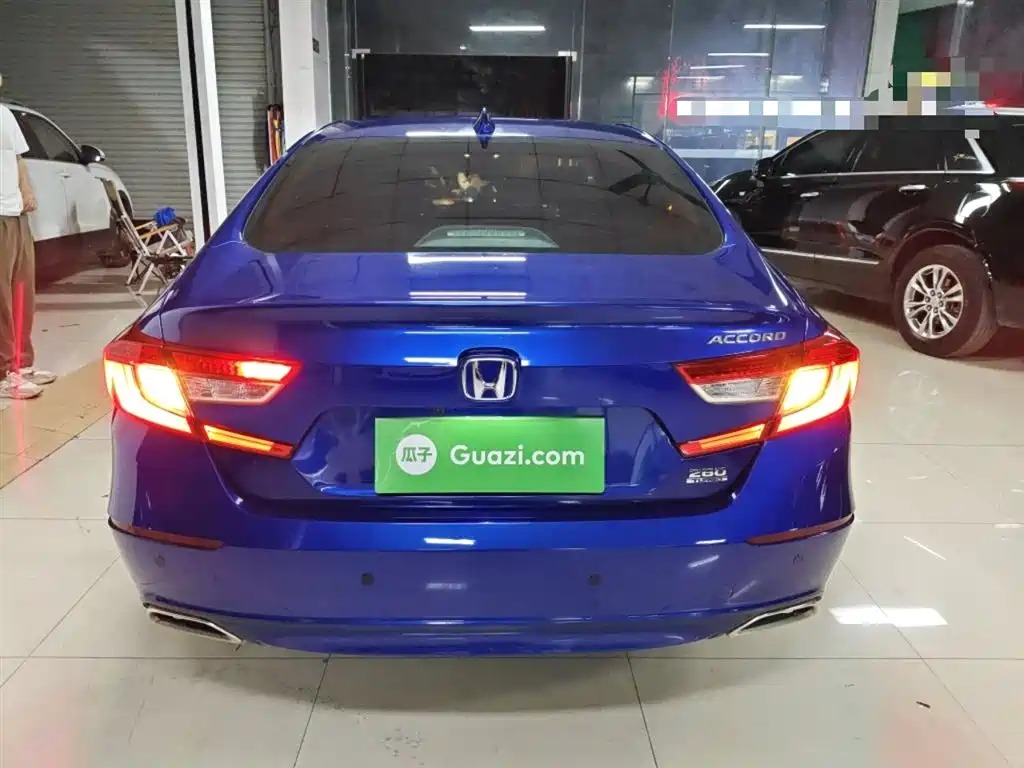 Honda Accord 2018 — фото 6