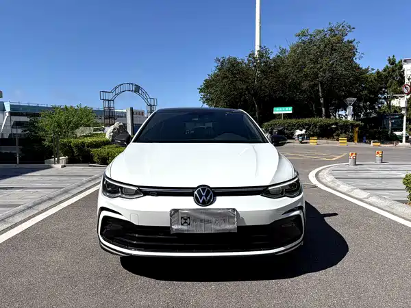 Volkswagen Golf 2023