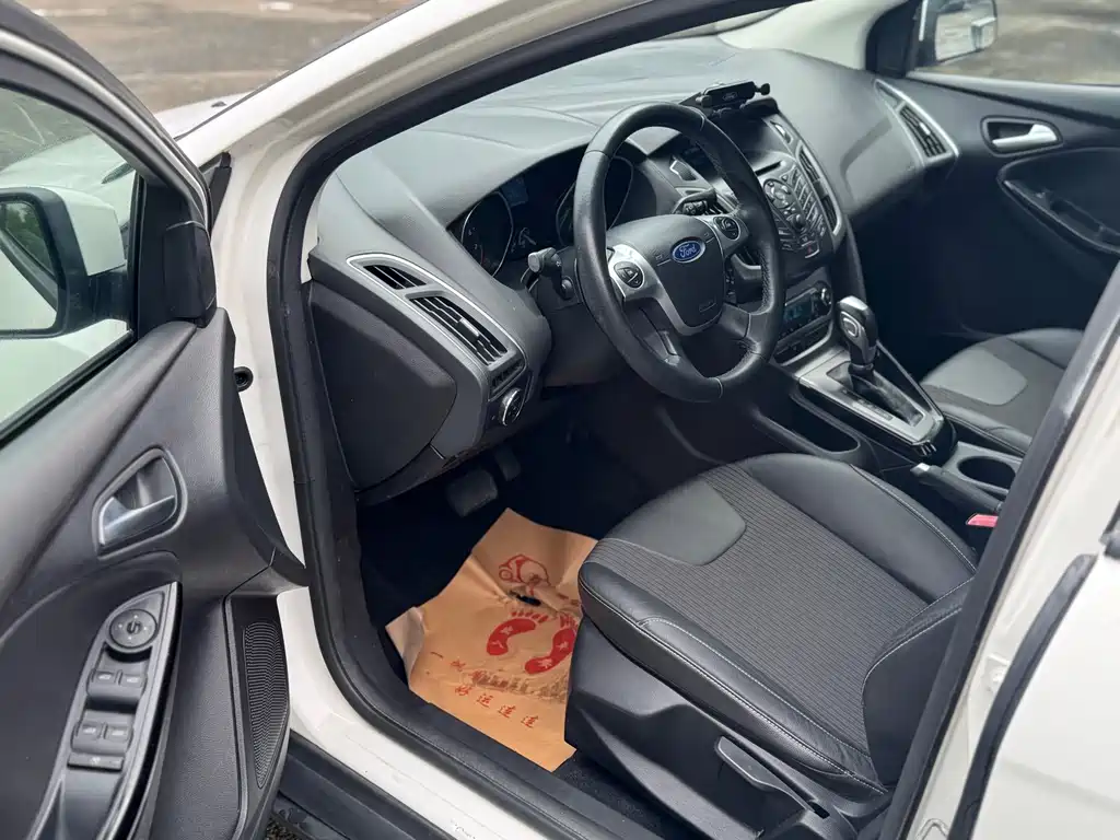 Ford Focus 2014