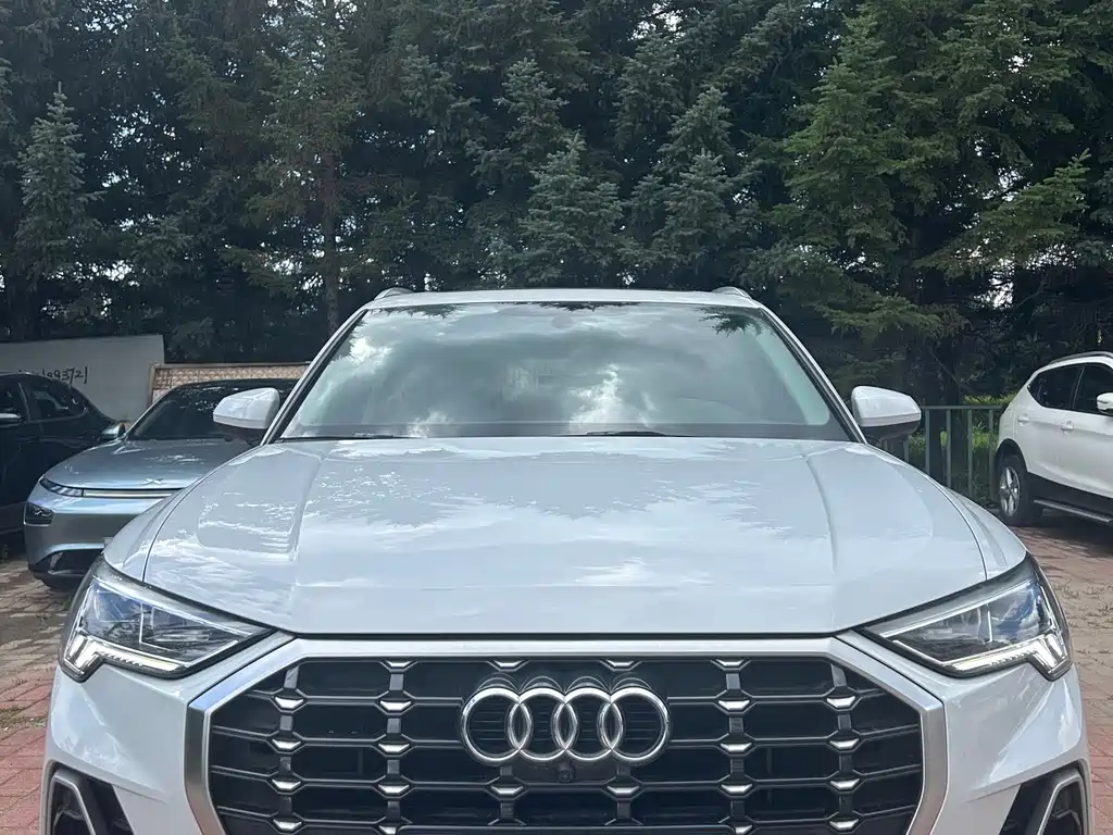 Audi Q3 2023 — фото 2