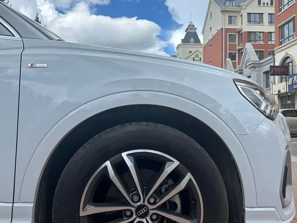 Audi Q3 2023 — фото 12