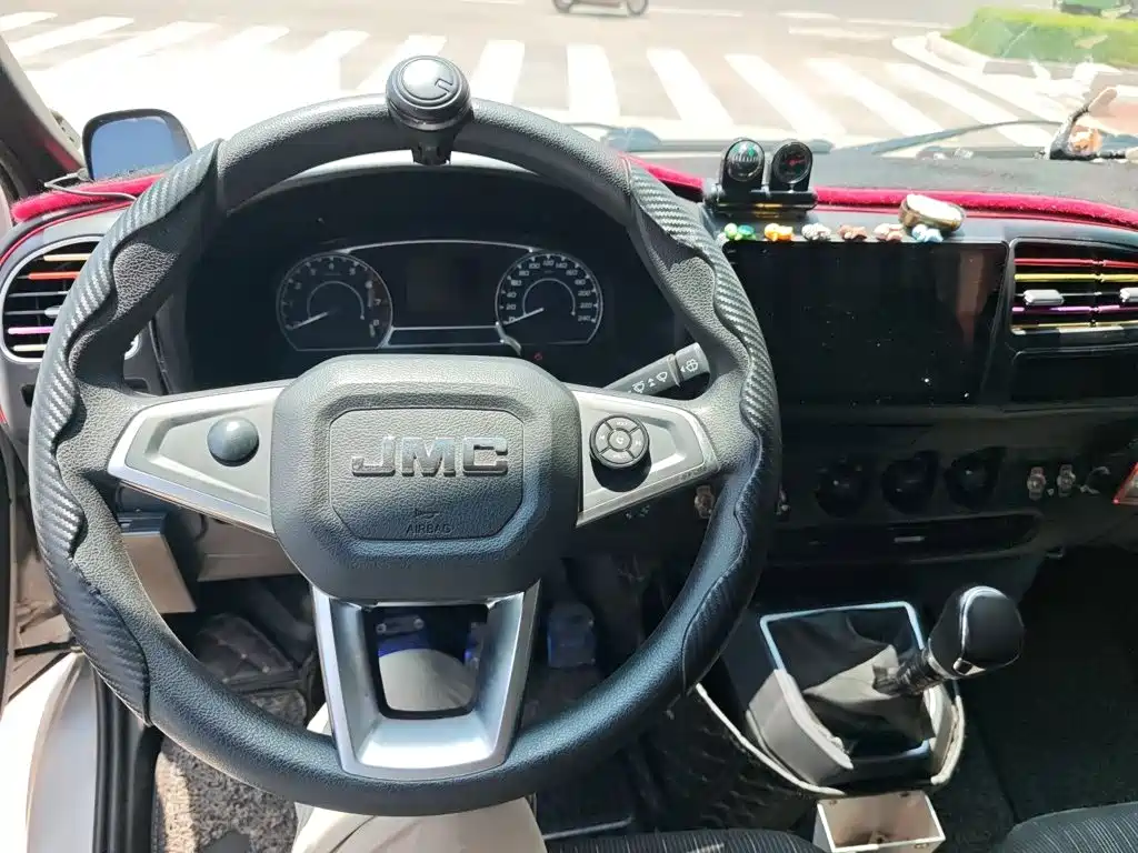 JMC Tesla 2022