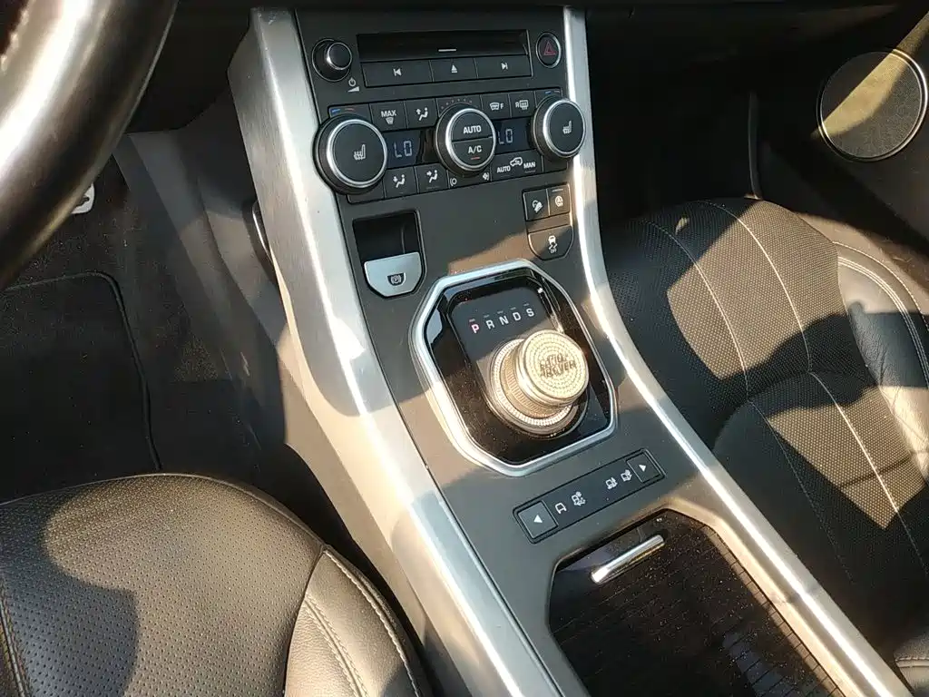 Land Rover Range Rover Evoque 2018 — фото 6
