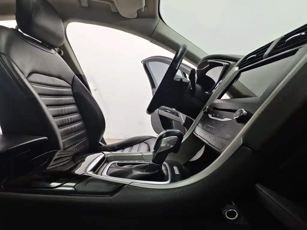 Ford Mondeo 2015 — фото 15