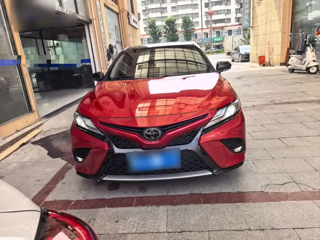 Toyota Camry 2019