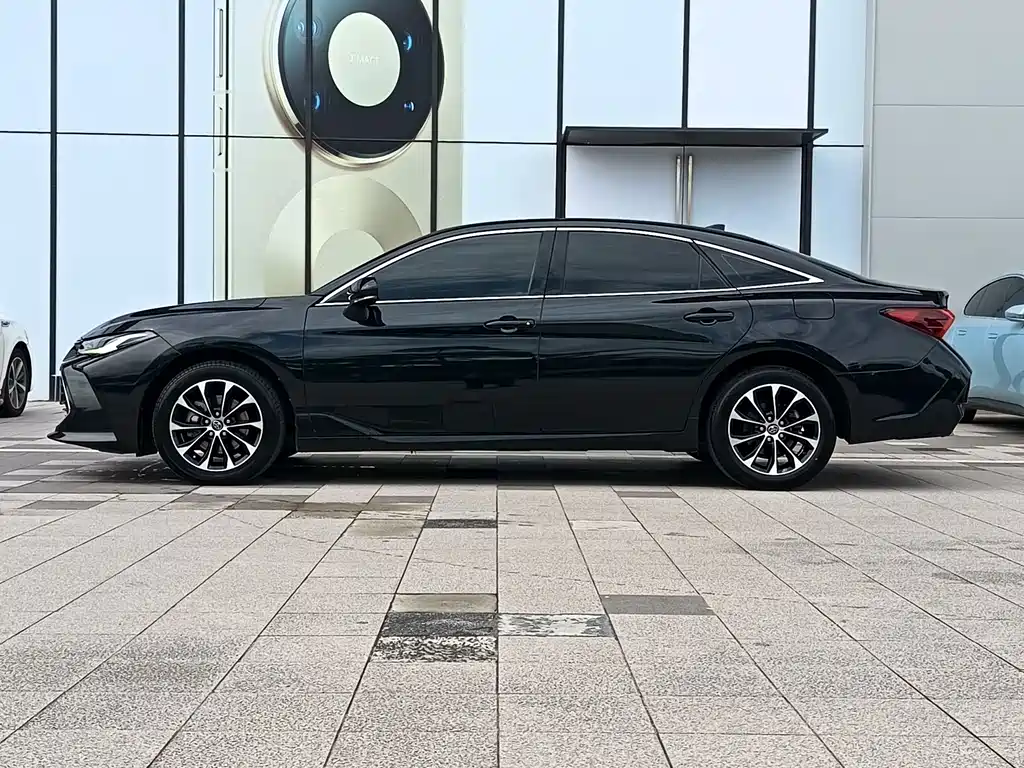 Toyota Avalon 2023 — фото 23