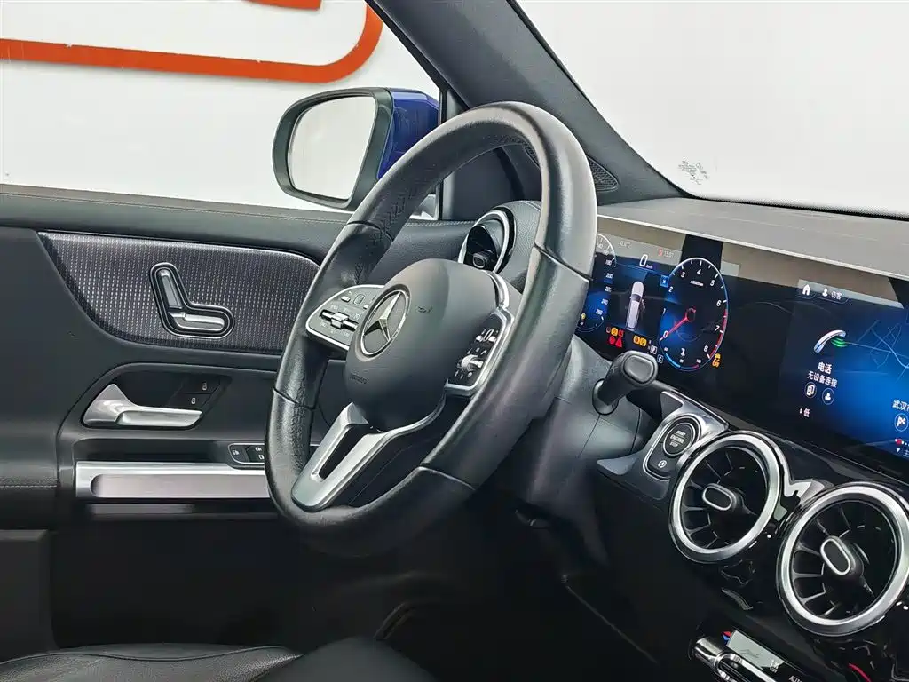 Mercedes-Benz GLB 2020 — фото 22