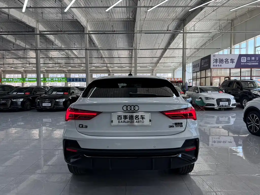 Audi Q3 Sportback 2023 — фото 8