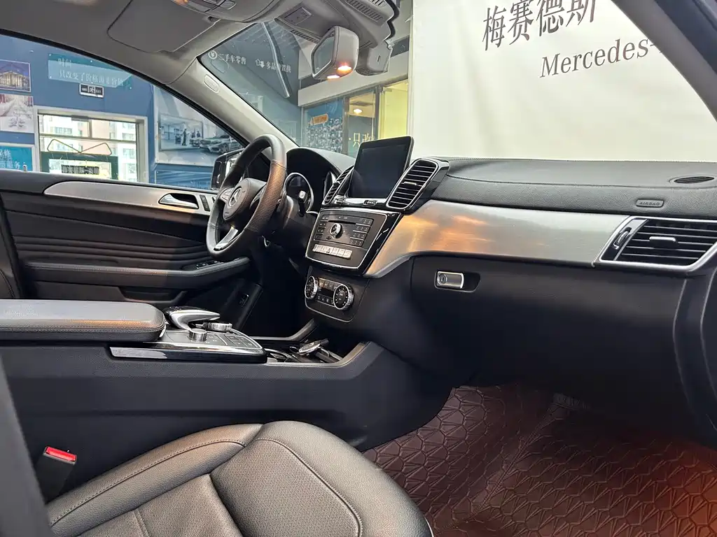 Mercedes-Benz GLE Coupe 2017 — фото 13