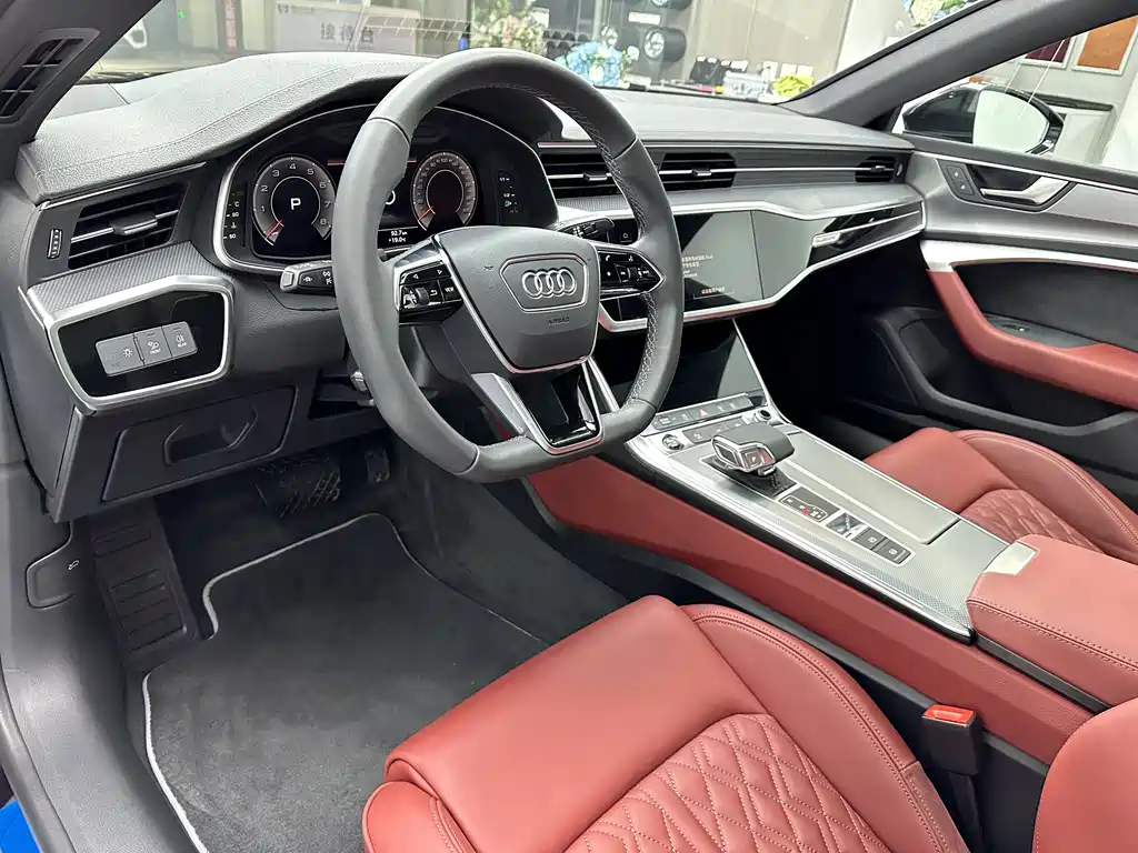 Audi A7L 2024 — фото 12