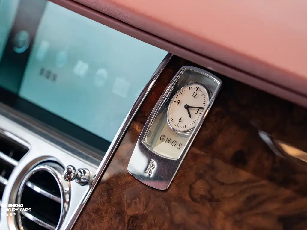 Rolls-Royce Ghost 2013 — фото 17