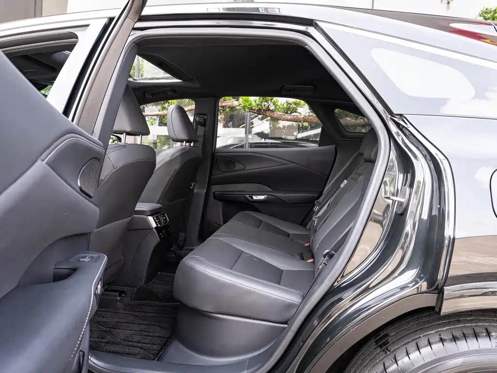 Lexus RX 2025 — фото 10