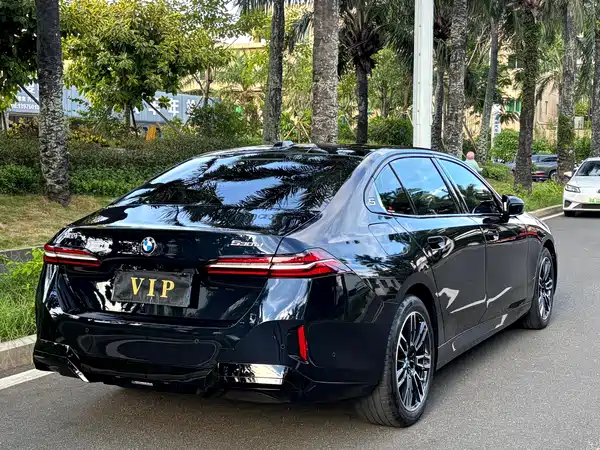 BMW 5 Series 2025