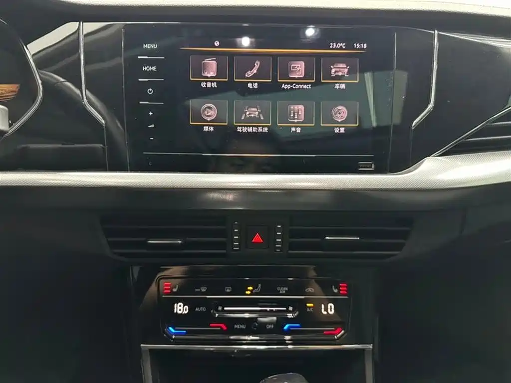 Volkswagen Passat 2023 — фото 14