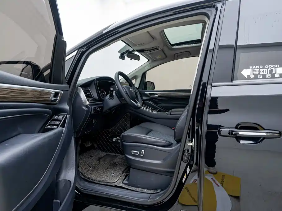 GAC Trumpchi M8 2023 — фото 12
