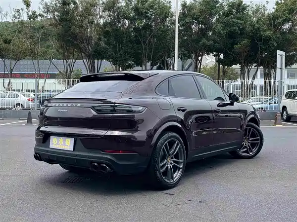 Porsche Cayenne 2022