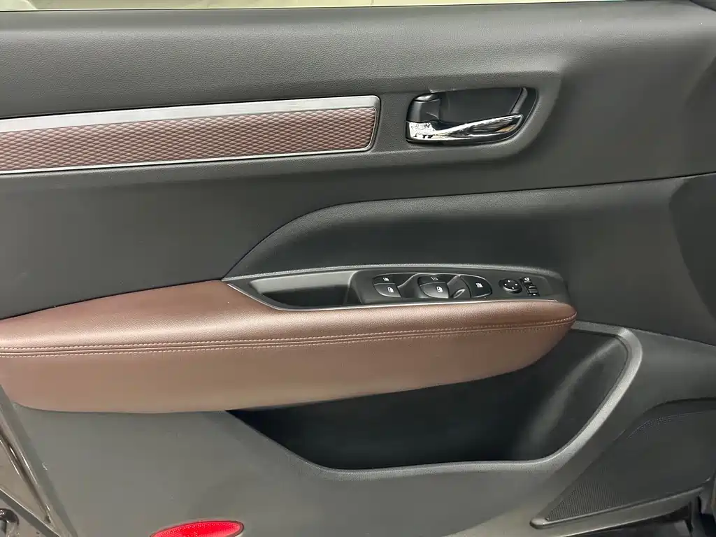 Renault Koleos 2018 — фото 25